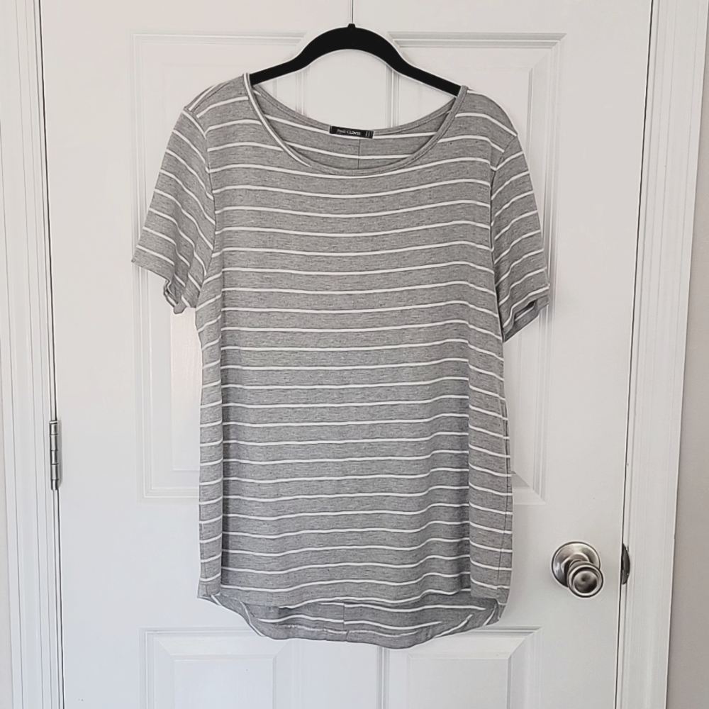 Pink Clover Daisee Button Back Detail Knit Tee - Grey/White Strip - sz XL